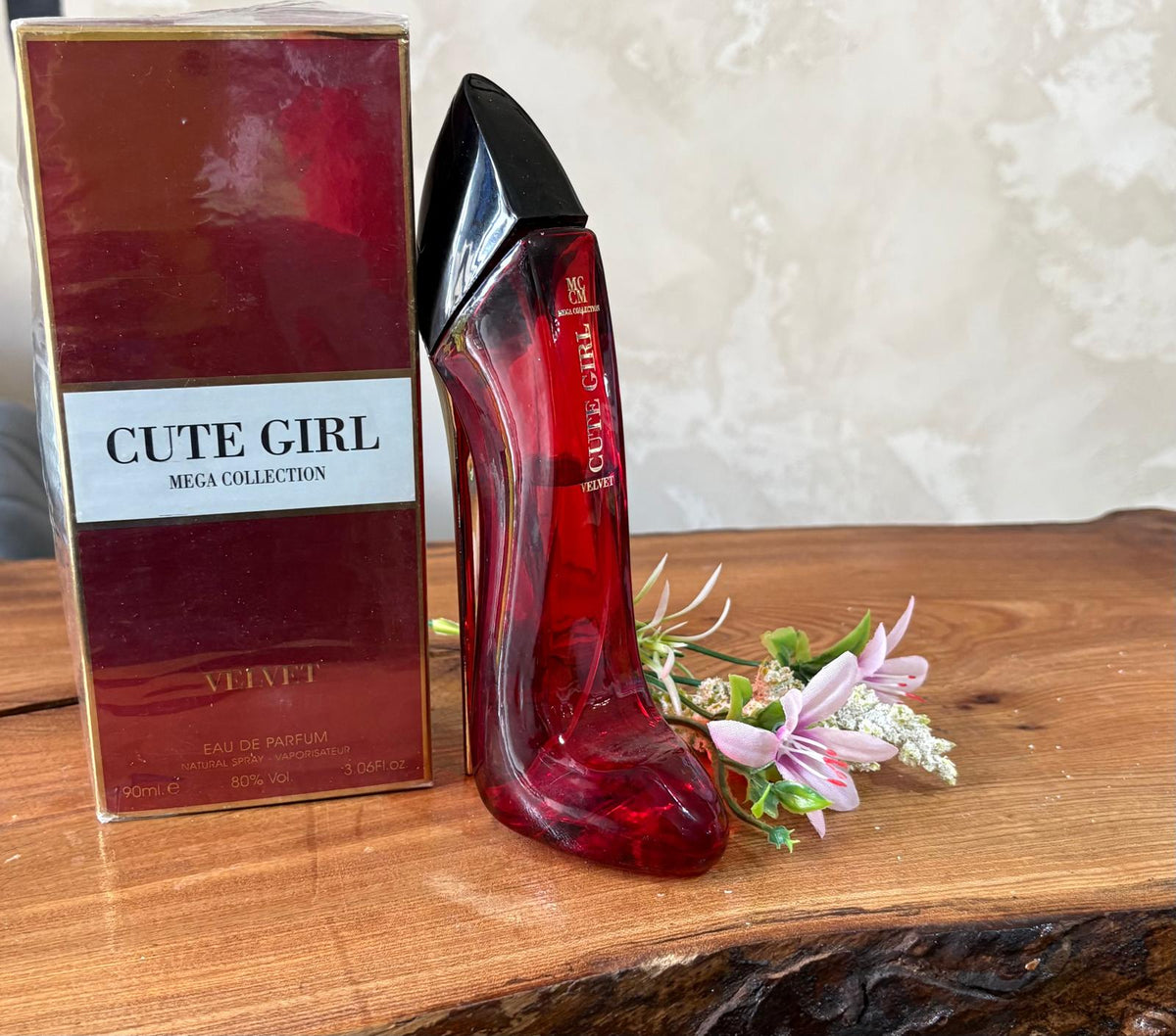 Cute Girl Lovely Perfume