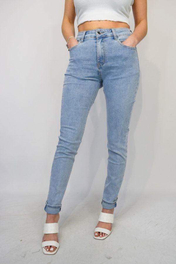 Magic Waist Light Wash Jeans