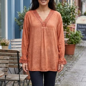 Curve Italian Vintage Wash Lace Detailed Top