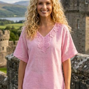 Curve Floral Crochet Top